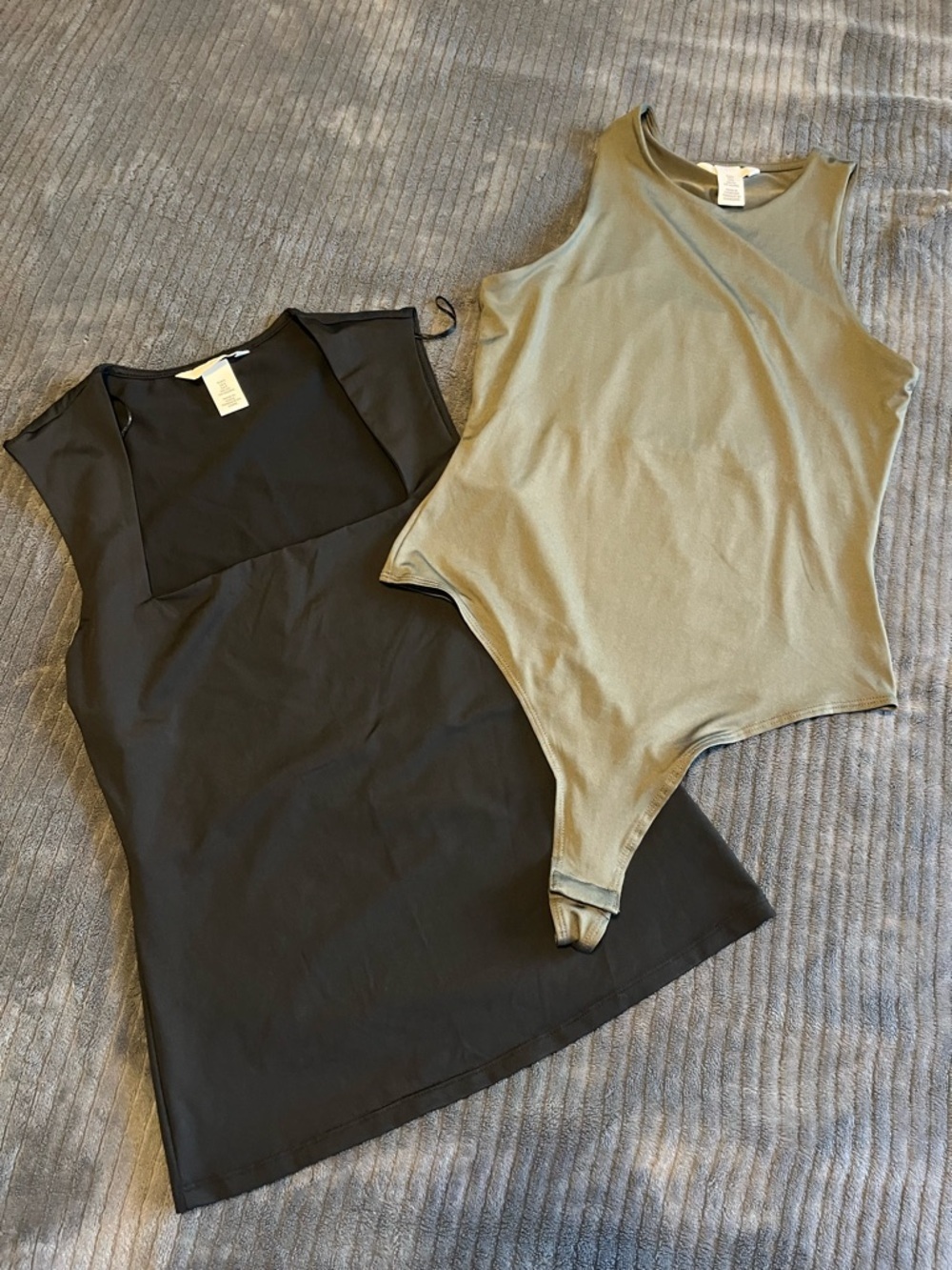 H&M Olive Tank Bodysuit & Black Sleeveless Tank Top | Size Small
